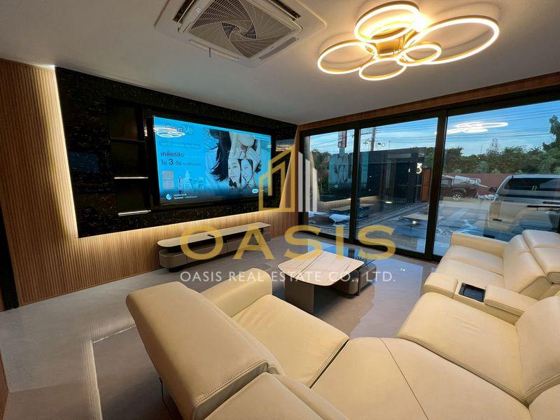 Luxury VIP Pool Villa for SALE