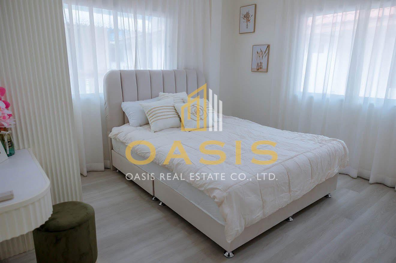 Spacious and beautifully designed 2-storey pool villa For SALE Spacious and beautifully designed 2-storey pool villa For SALE