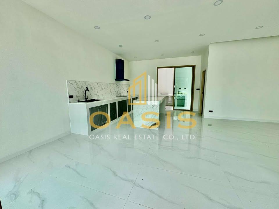 Stunning Modern Mediterranean Style Pool Villa for Sale