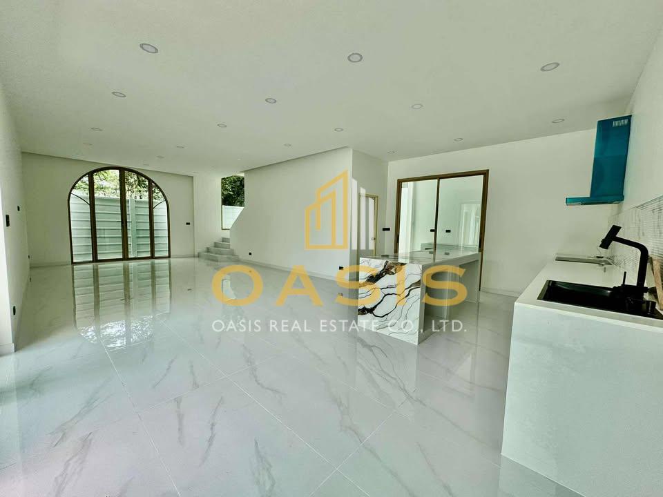 Stunning Modern Mediterranean Style Pool Villa for Sale