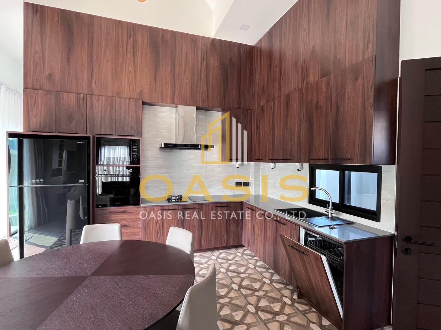 Modern Nordic-Style Pool Villa for SALE