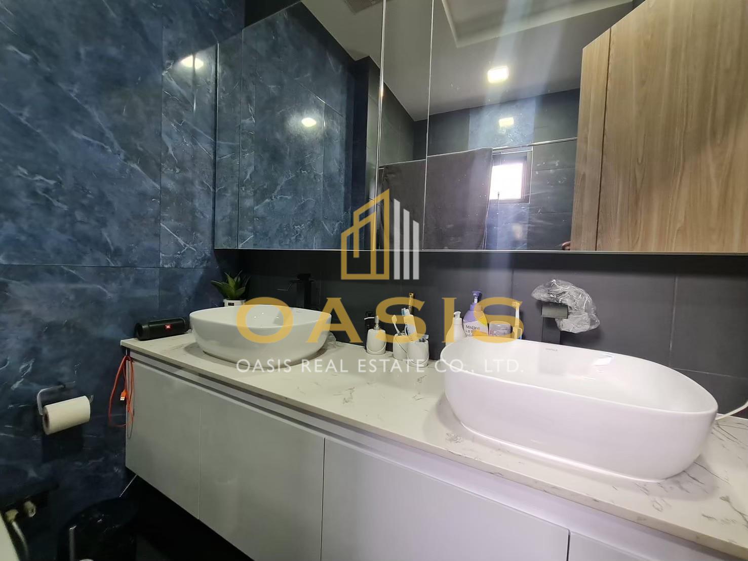 Modern Nordic-Style Pool Villa for SALE