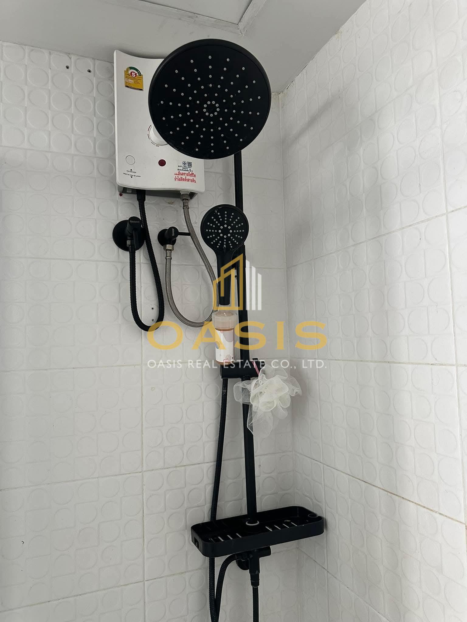 Ratchada City 18(2) – Elegant Corner Condo for Rent & Sale