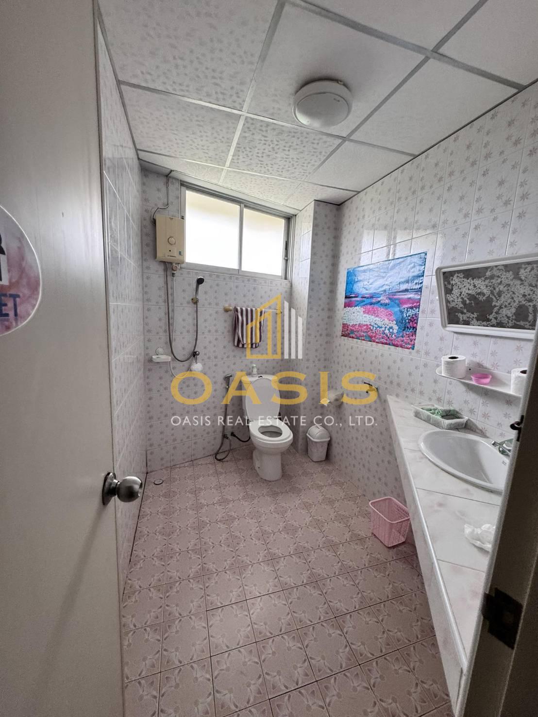  Prime Beachside Commercial Property – High-Yield Investment in Pattaya For Sale