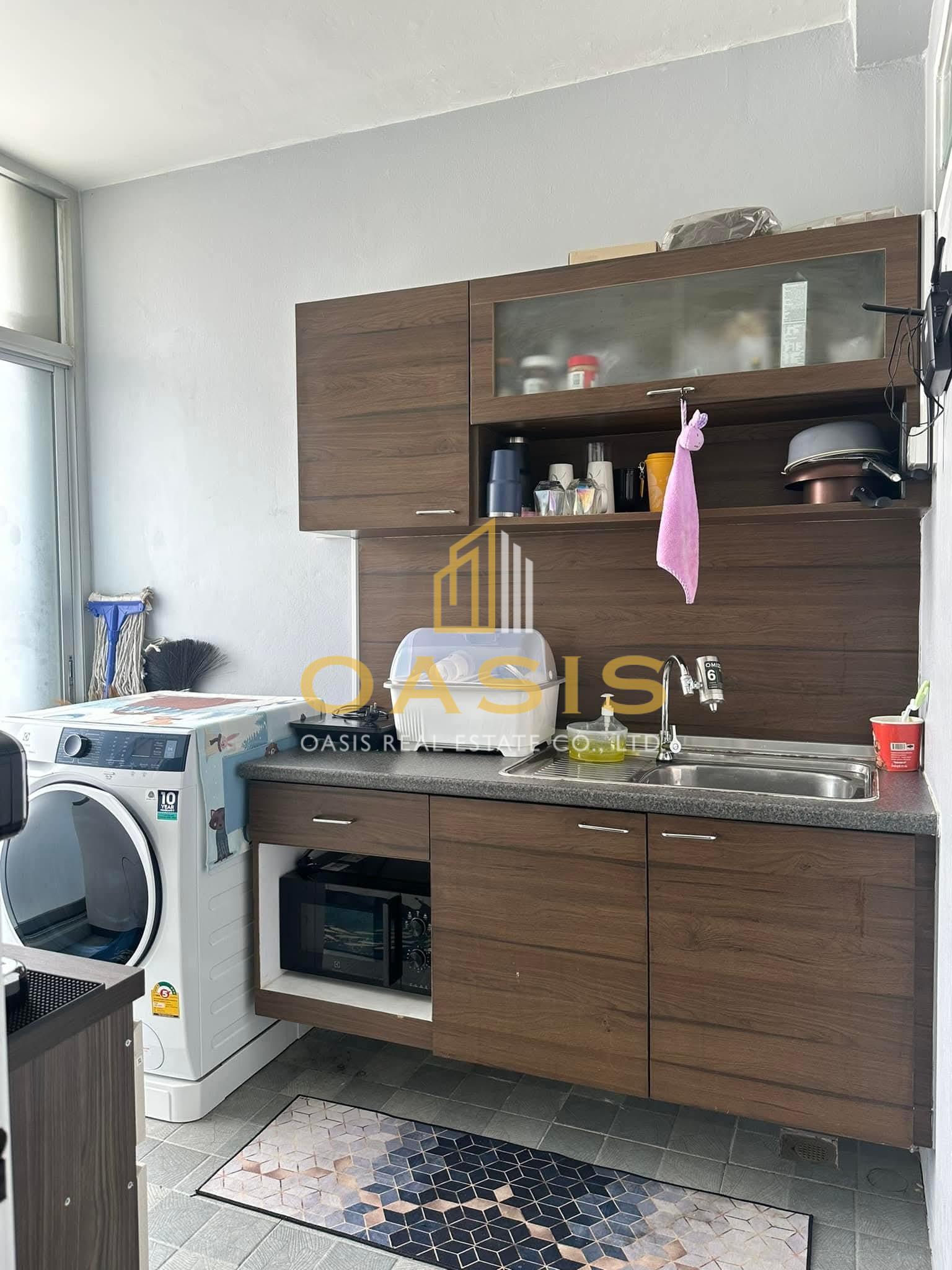 Ratchada City 18(2) – Elegant Corner Condo for Rent & Sale