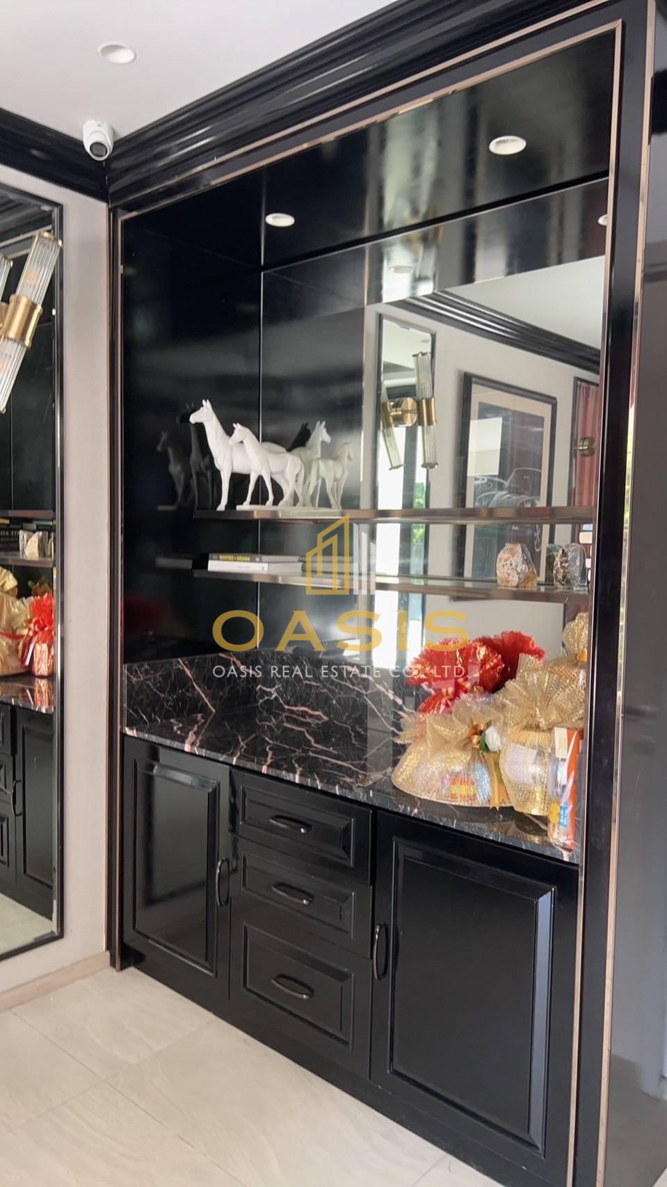 Vana Residence Krungthep Kreetha – Luxury Show Home For Sale