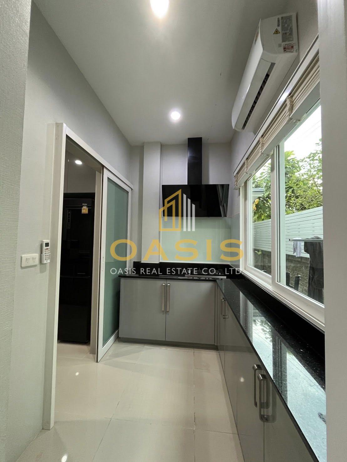 Grandio Ramintra–Wongwaen – Exclusive Corner Home for Rent