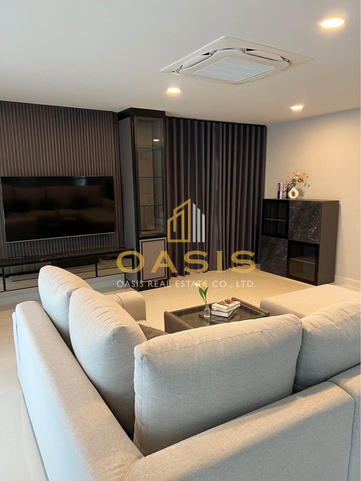 Centro Bangna – For Rent