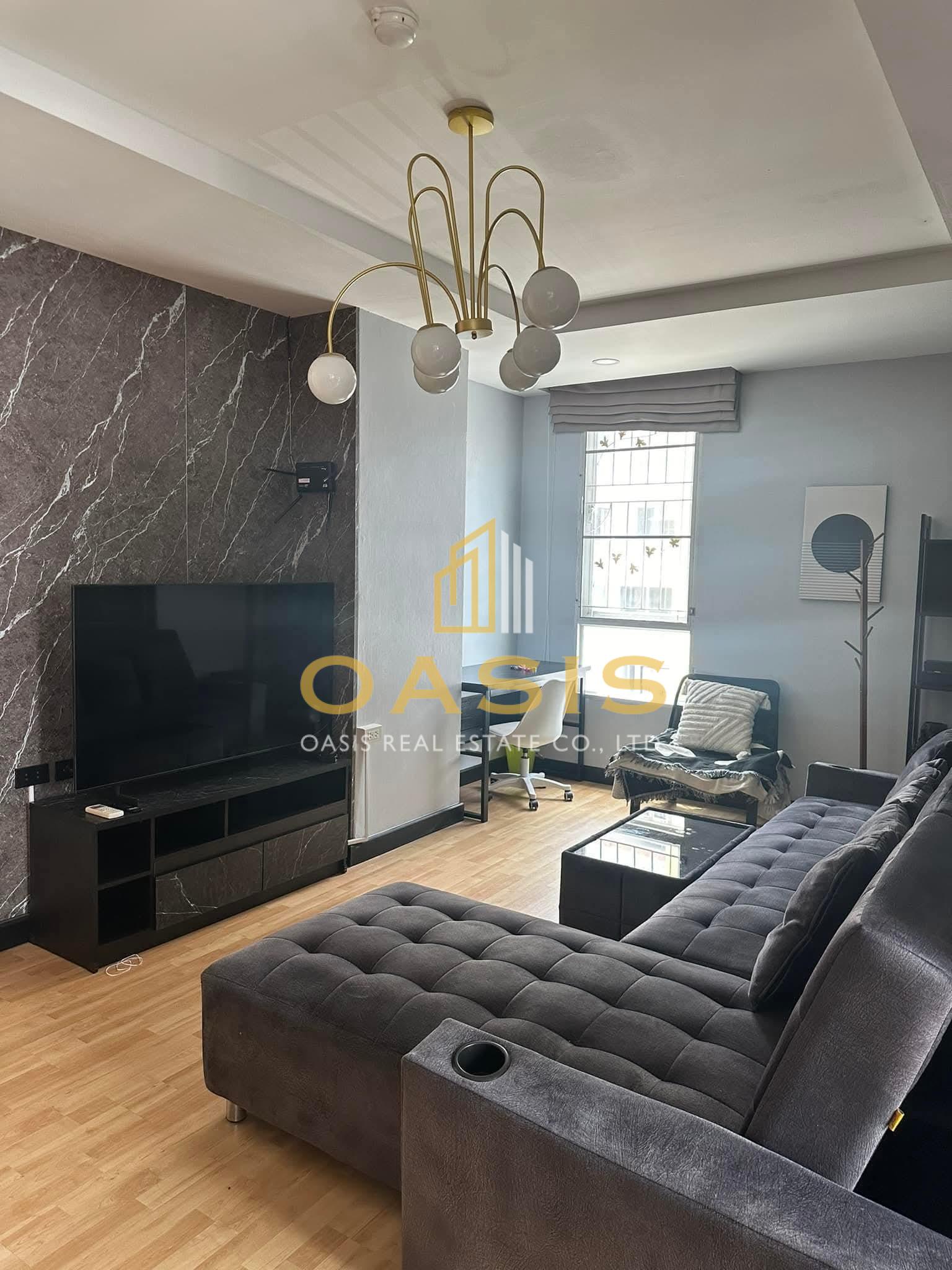 Ratchada City 18(2) – Elegant Corner Condo for Rent & Sale