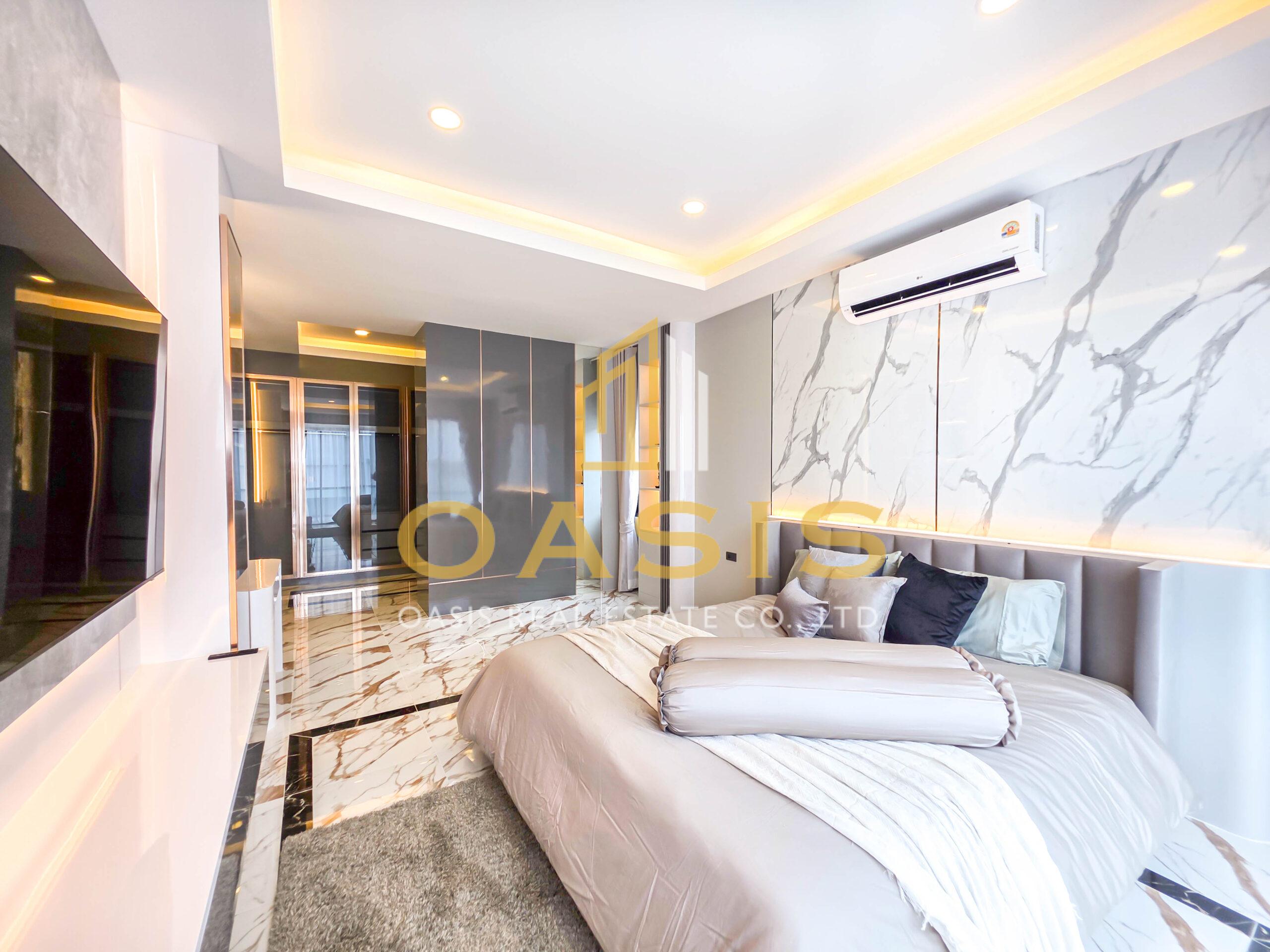 A beautifully renovated 2-storey home for Sale