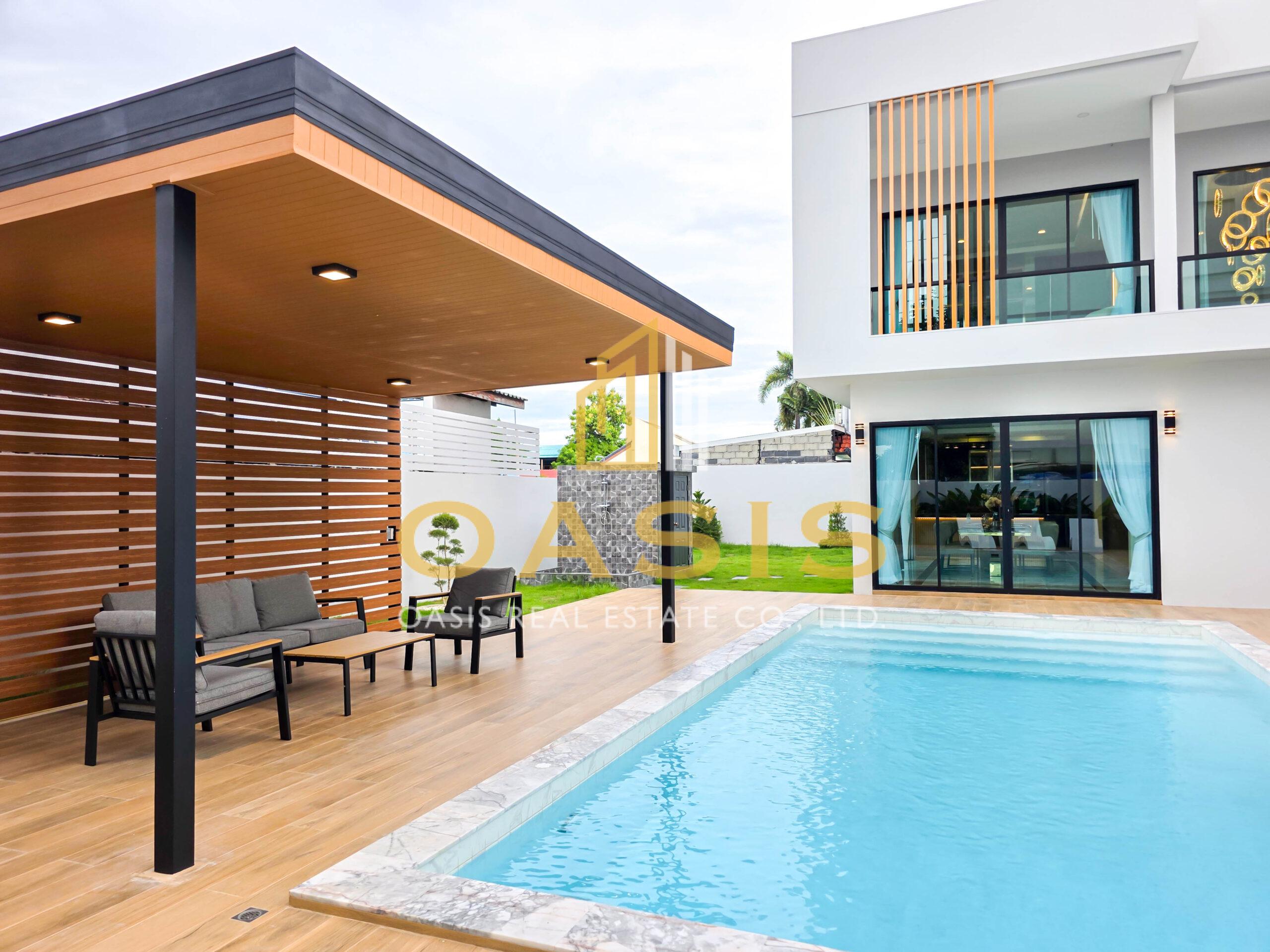 A beautifully renovated 2-storey home for Sale