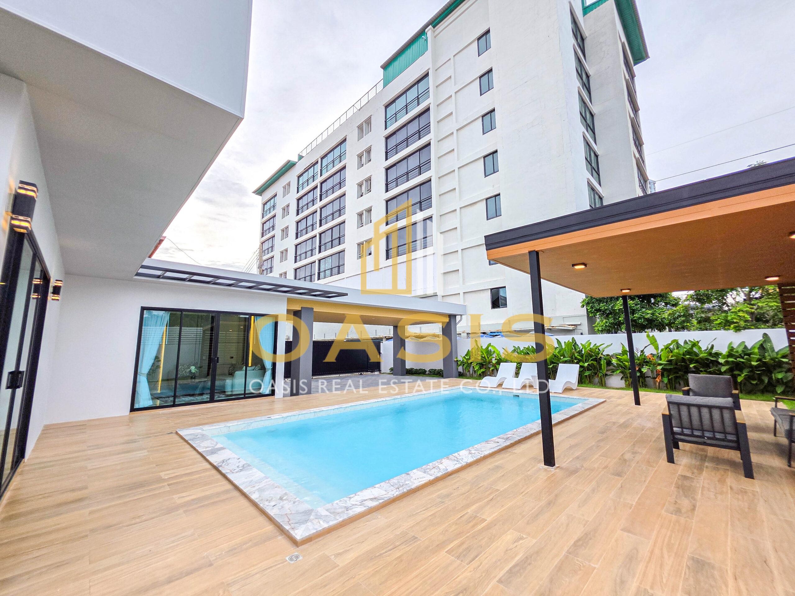 A beautifully renovated 2-storey home for Sale