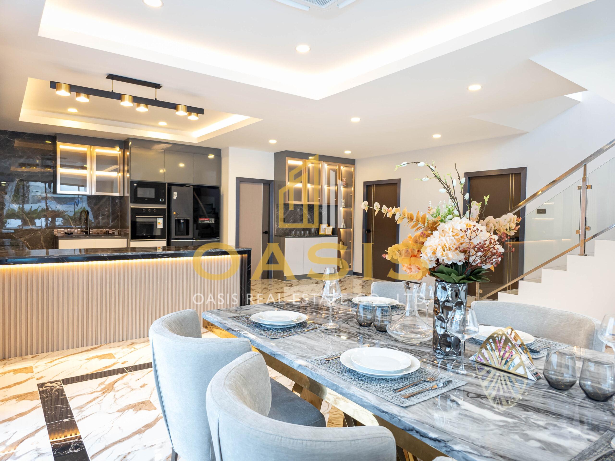 A beautifully renovated 2-storey home for Sale