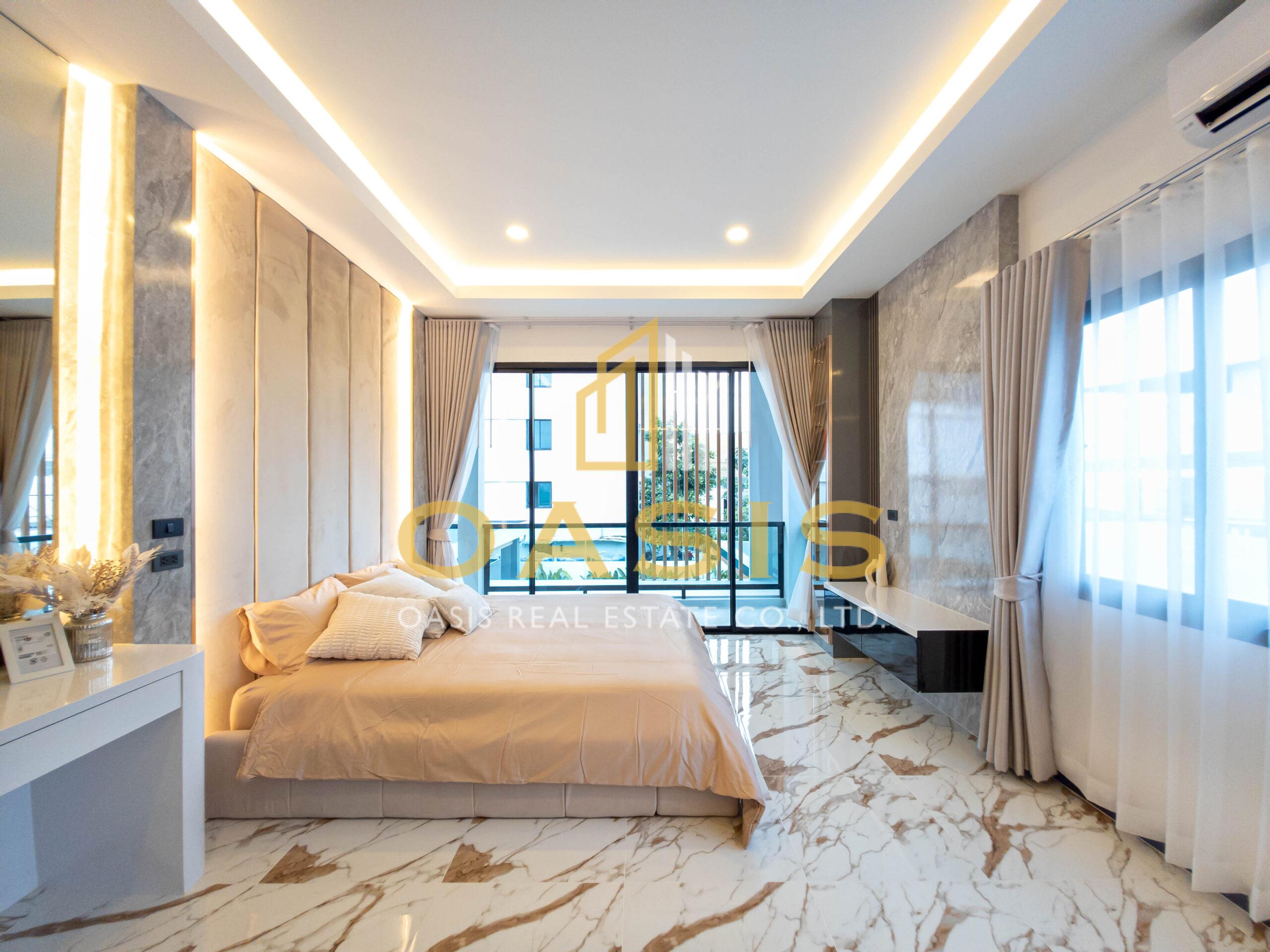 A beautifully renovated 2-storey home for Sale