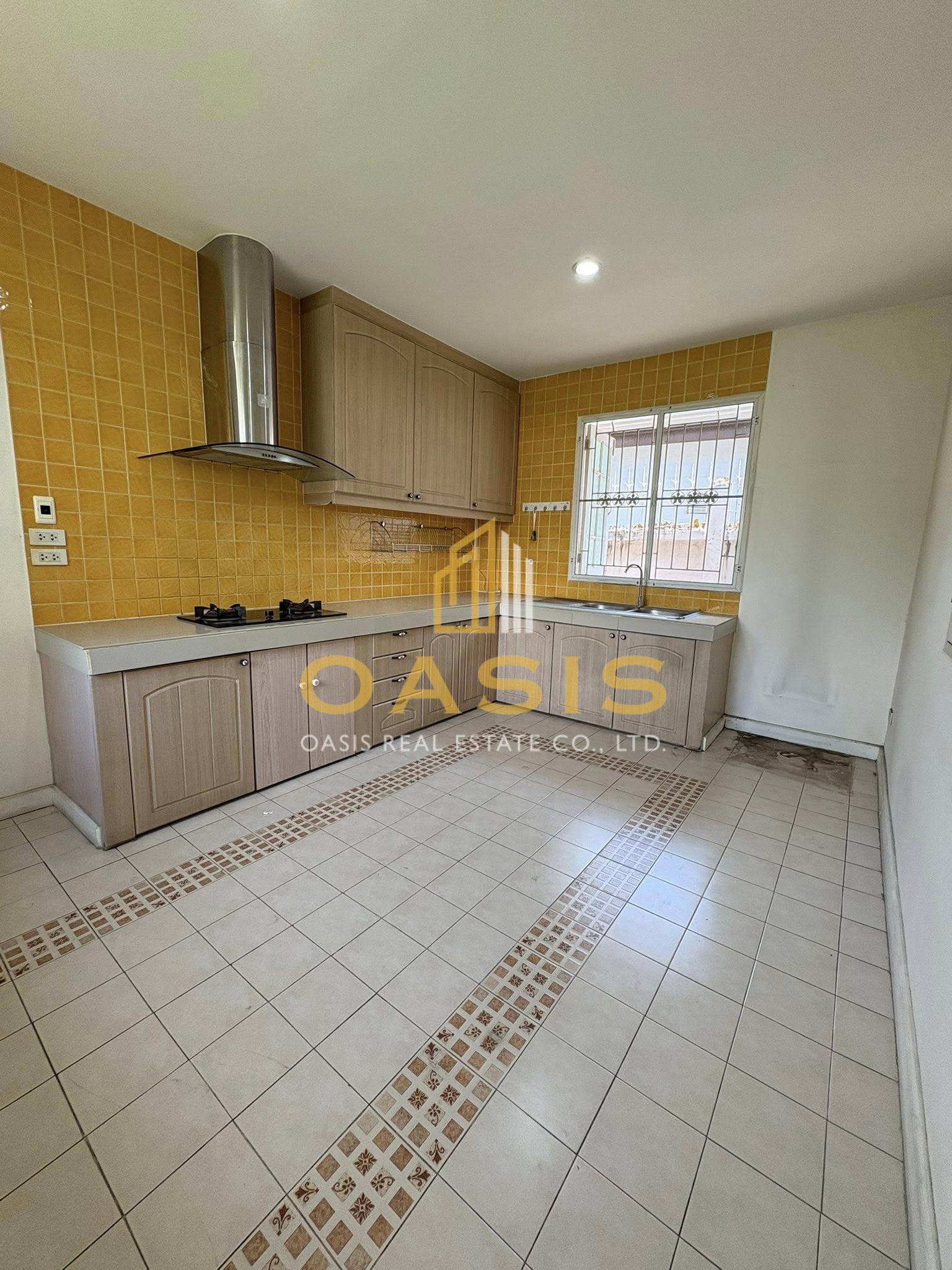 Muang Thong 4 Village – For Sale
