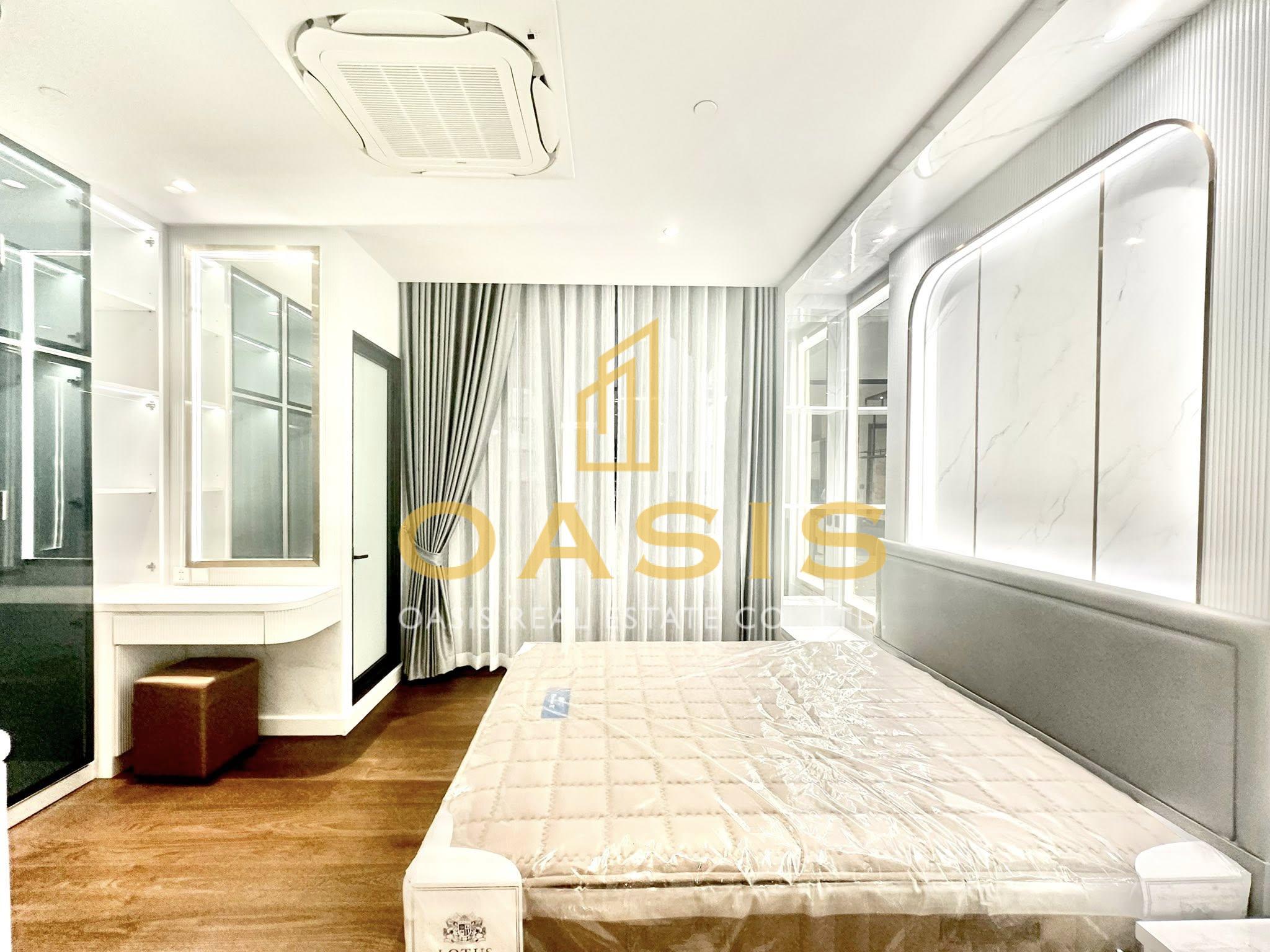 New Luxury Unit at Supalai Icon Sathorn for Rent