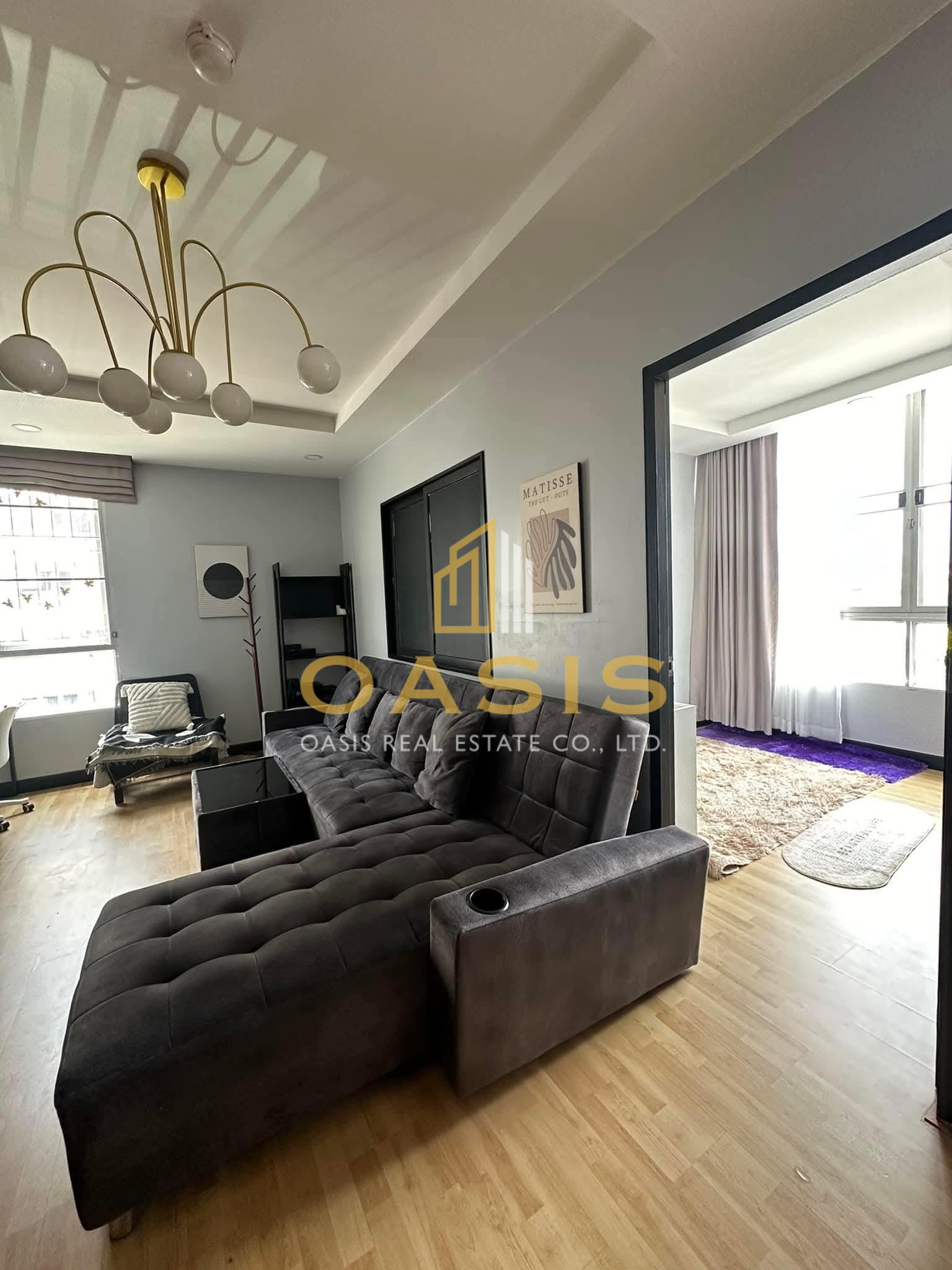 Ratchada City 18(2) – Elegant Corner Condo for Rent & Sale