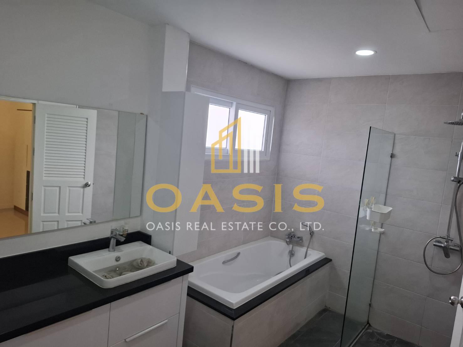 Siam Gardens Pool Villa Lake Mabprachan for rent