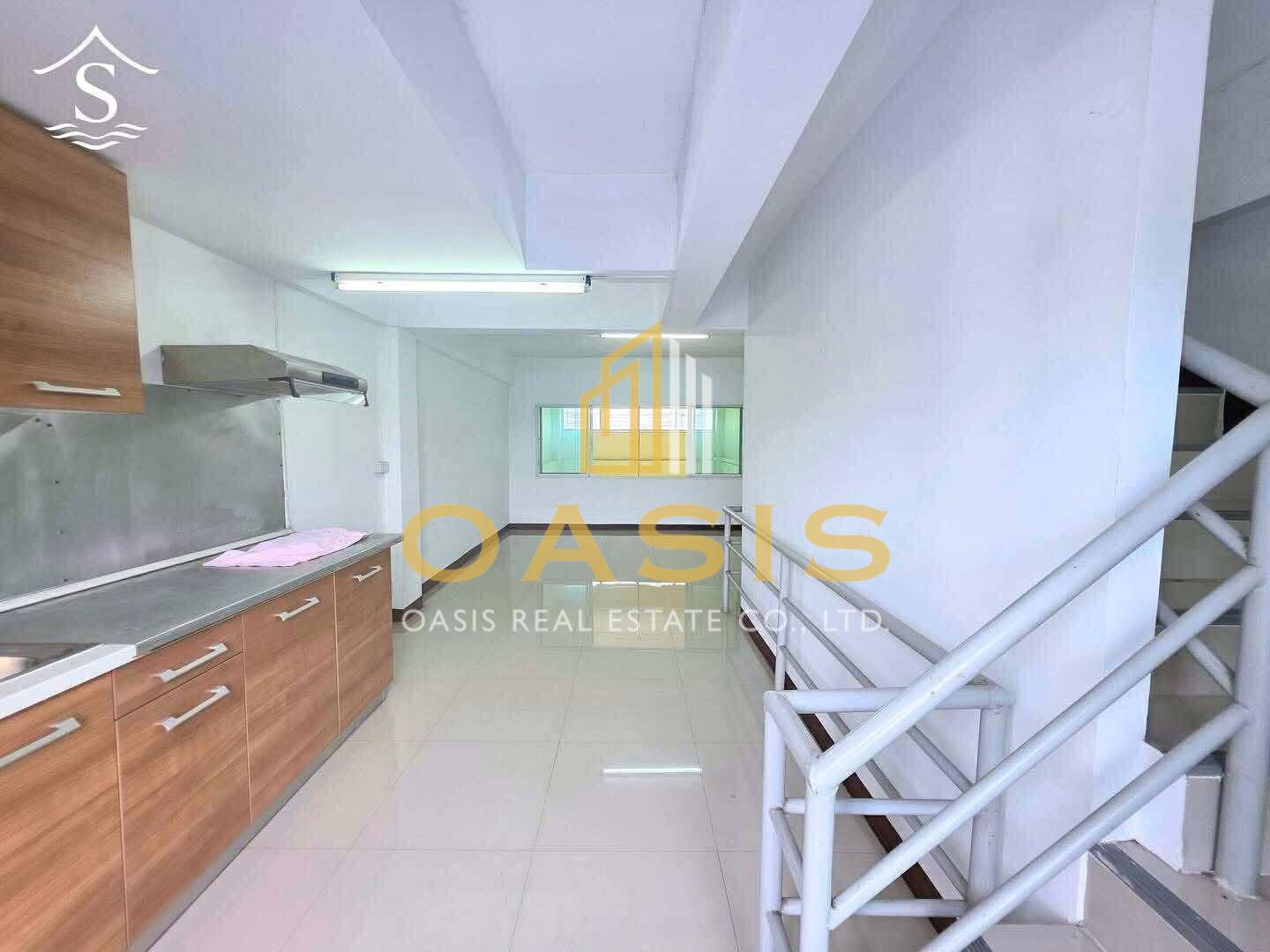 Commercial Building for Sale Bangsaen