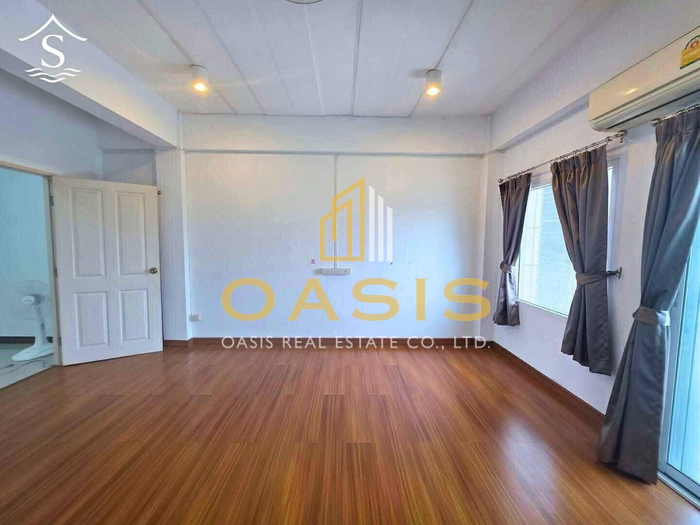 Commercial Building for Sale Bangsaen