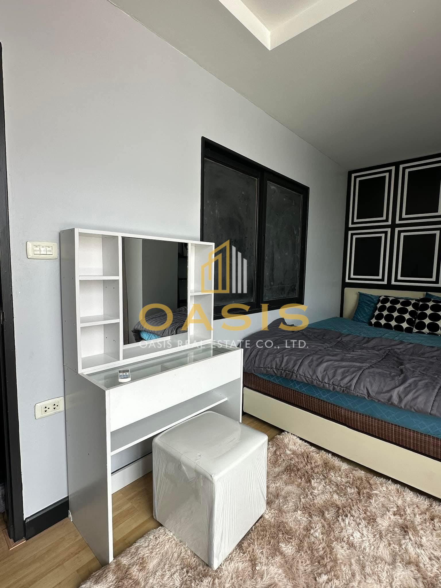 Ratchada City 18(2) – Elegant Corner Condo for Rent & Sale