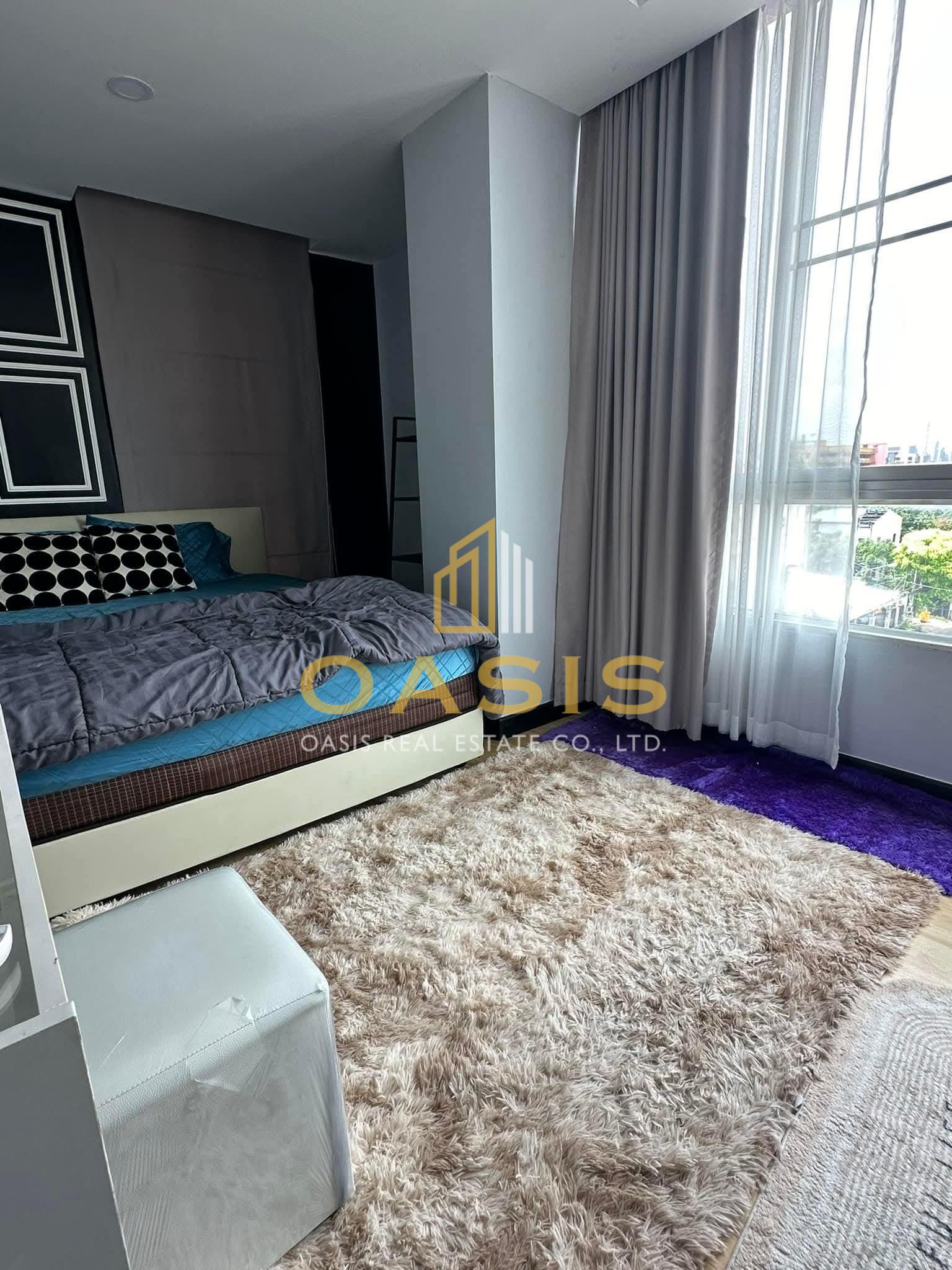 Ratchada City 18(2) – Elegant Corner Condo for Rent & Sale