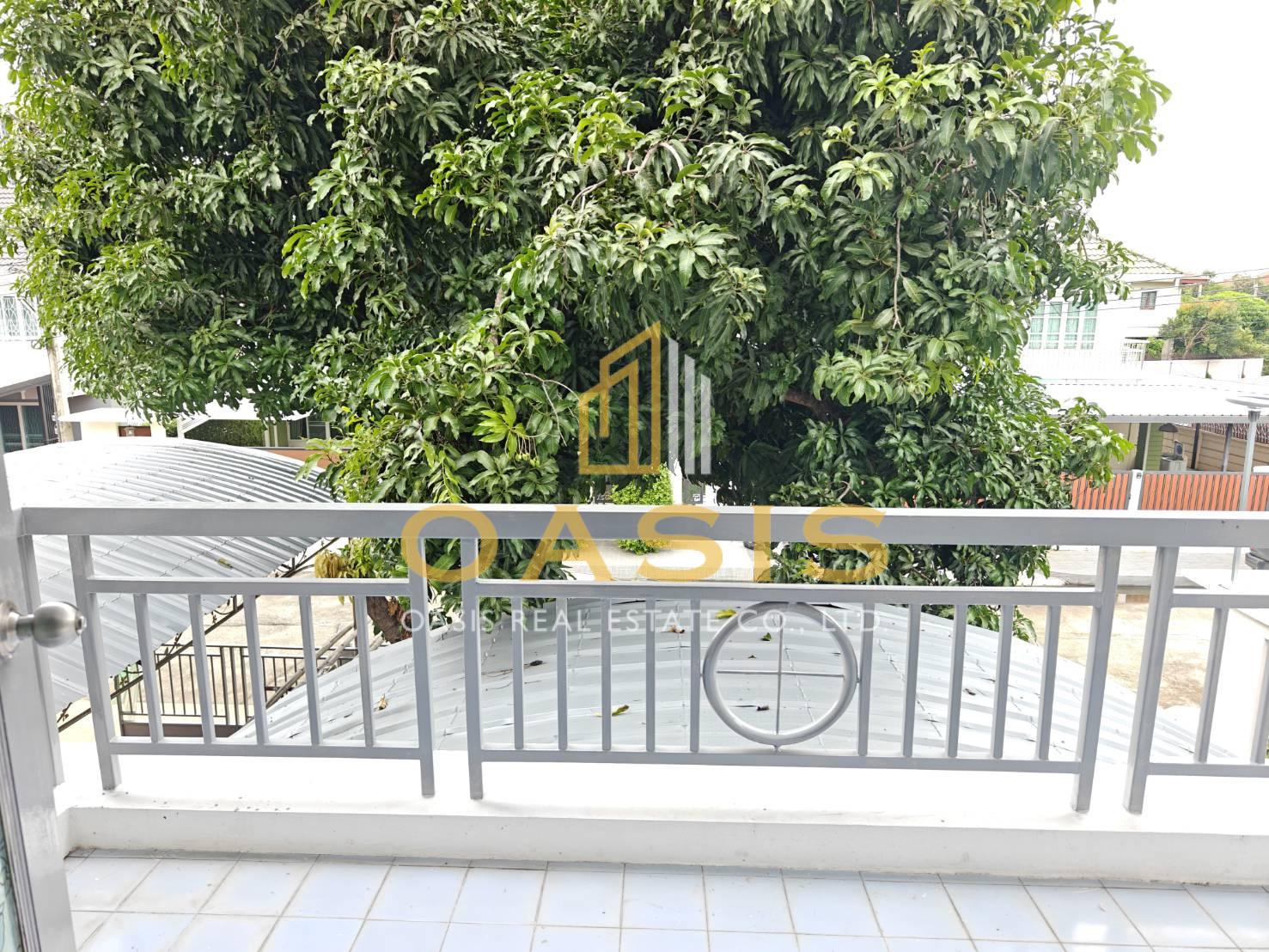  5-Storey Commercial Building Soi.Ratchadaphisek 22 – For Rent & Sale