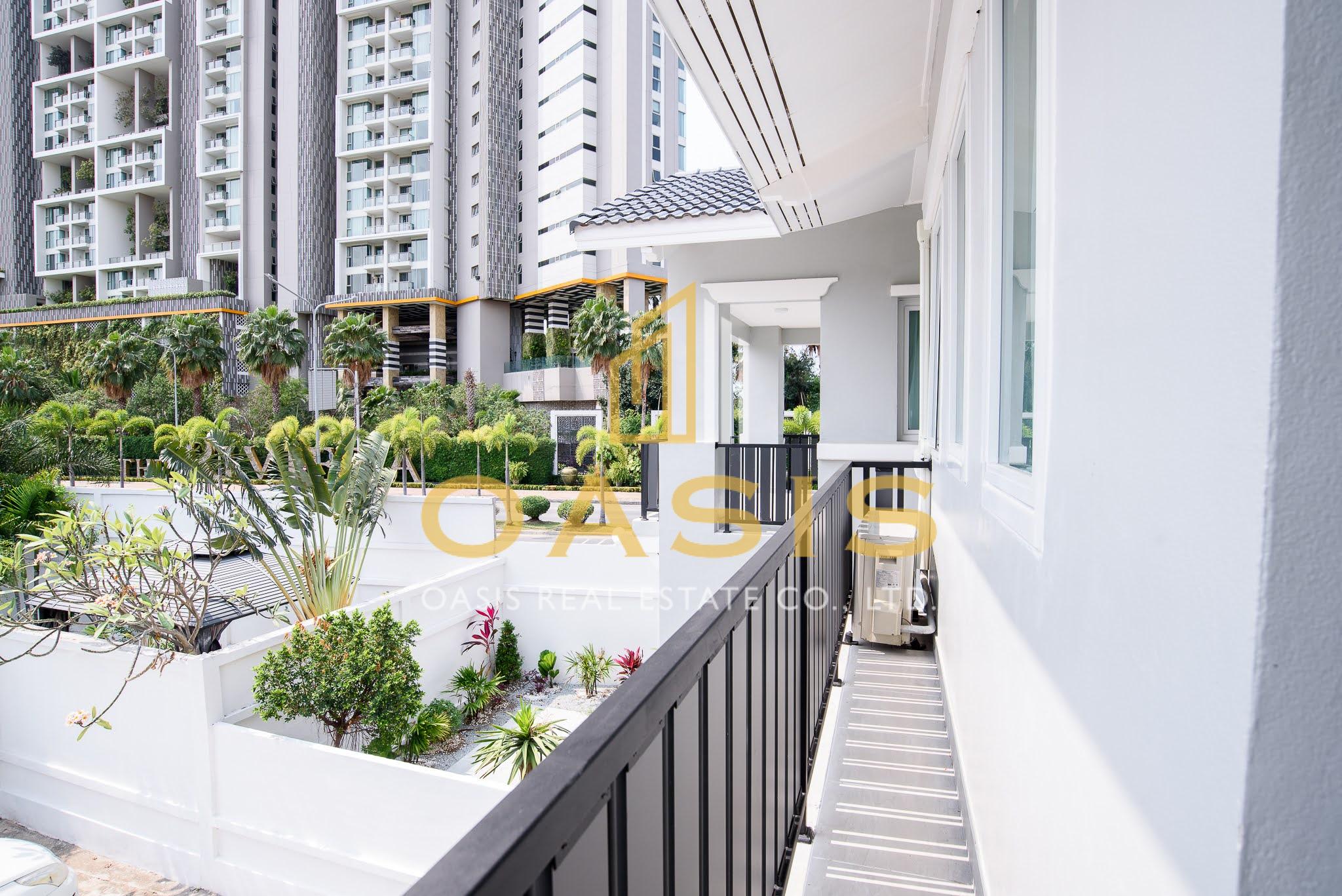 Baan Rim Hat House  Modern 4-Bedroom Pool Villa for Sale