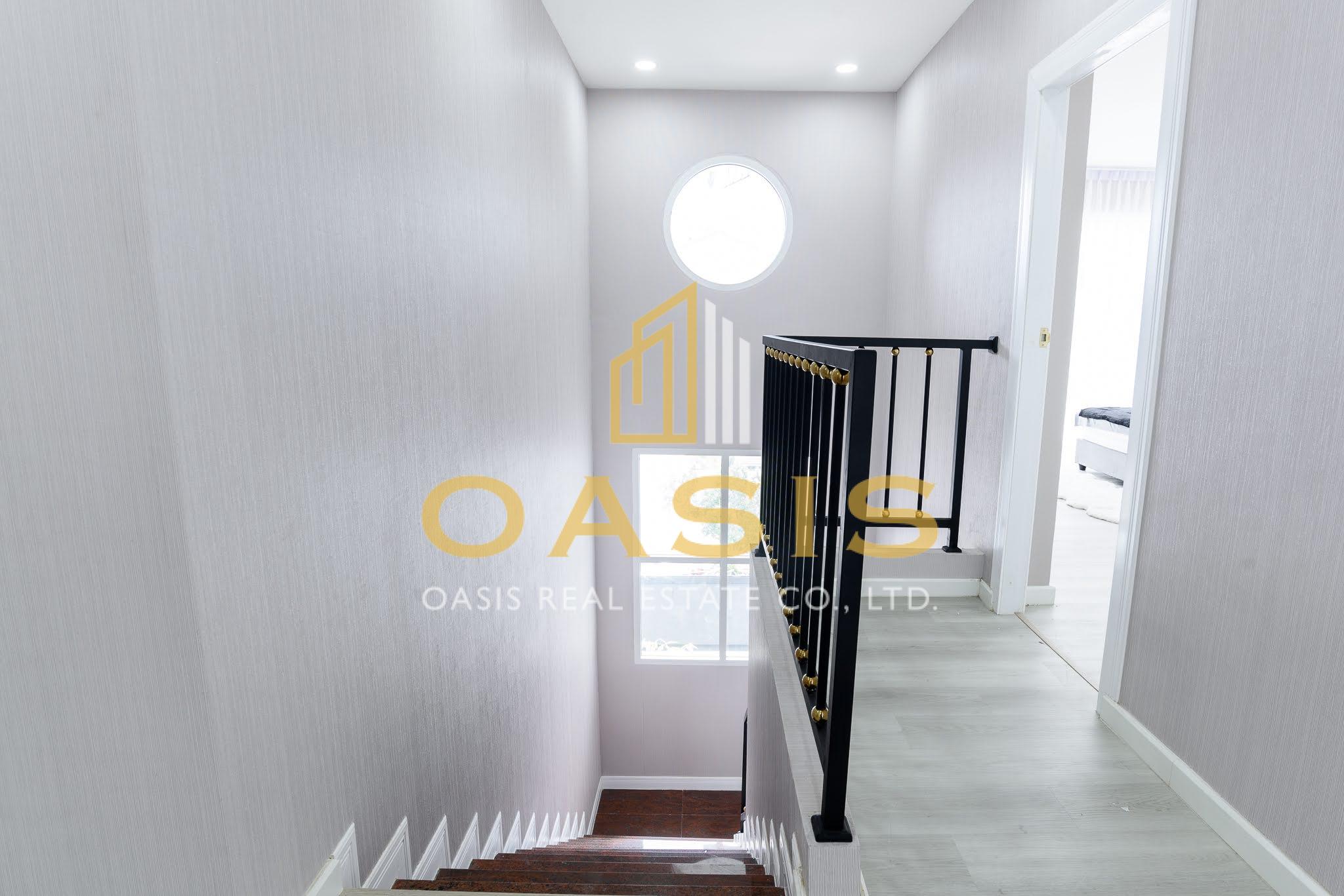 Baan Rim Hat House  Modern 4-Bedroom Pool Villa for Sale