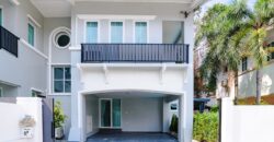 Baan Rim Hat House  Modern 4-Bedroom Pool Villa for Sale