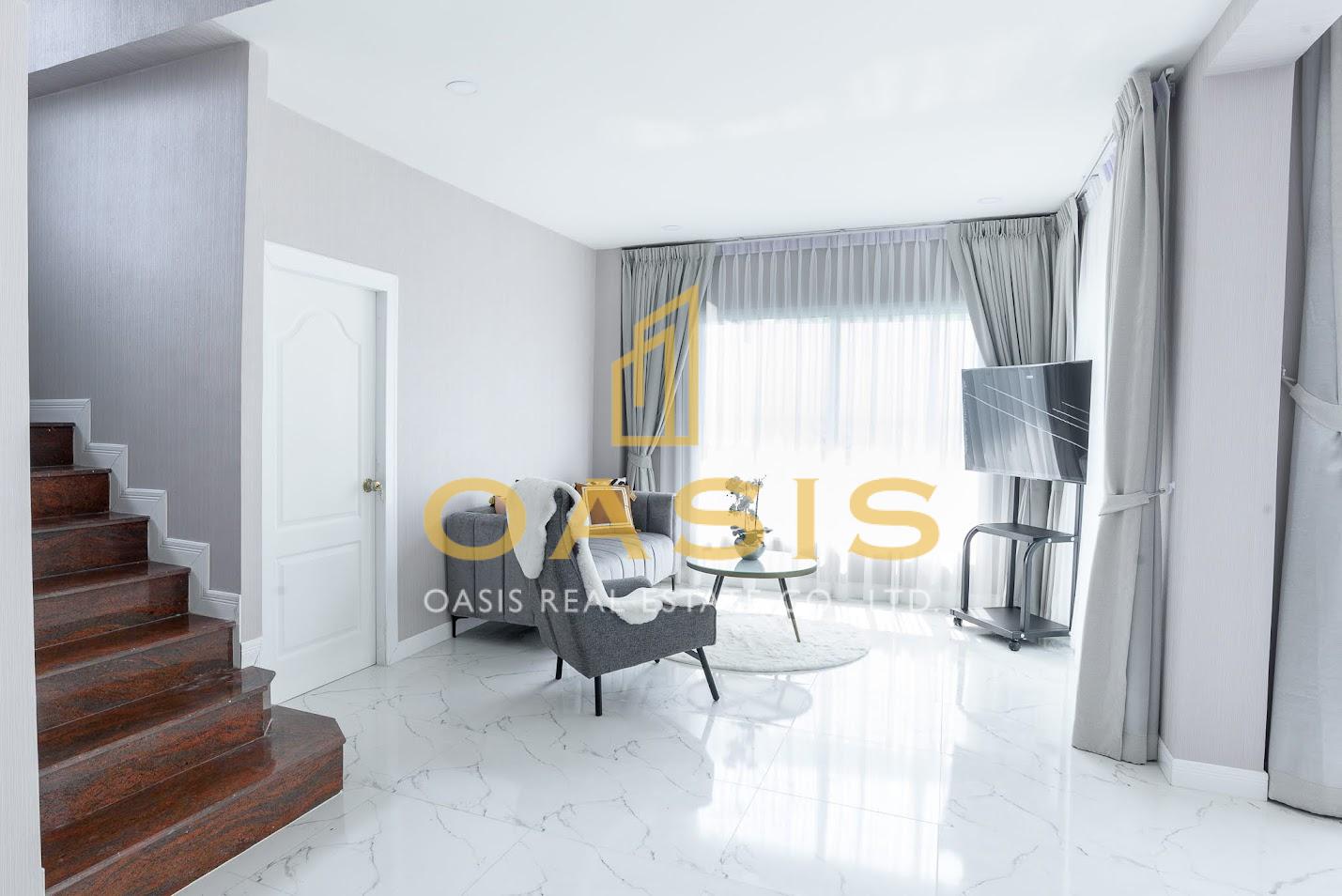 Baan Rim Hat House  Modern 4-Bedroom Pool Villa for Sale