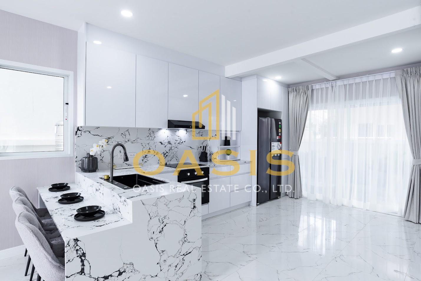 Baan Rim Hat House  Modern 4-Bedroom Pool Villa for Sale