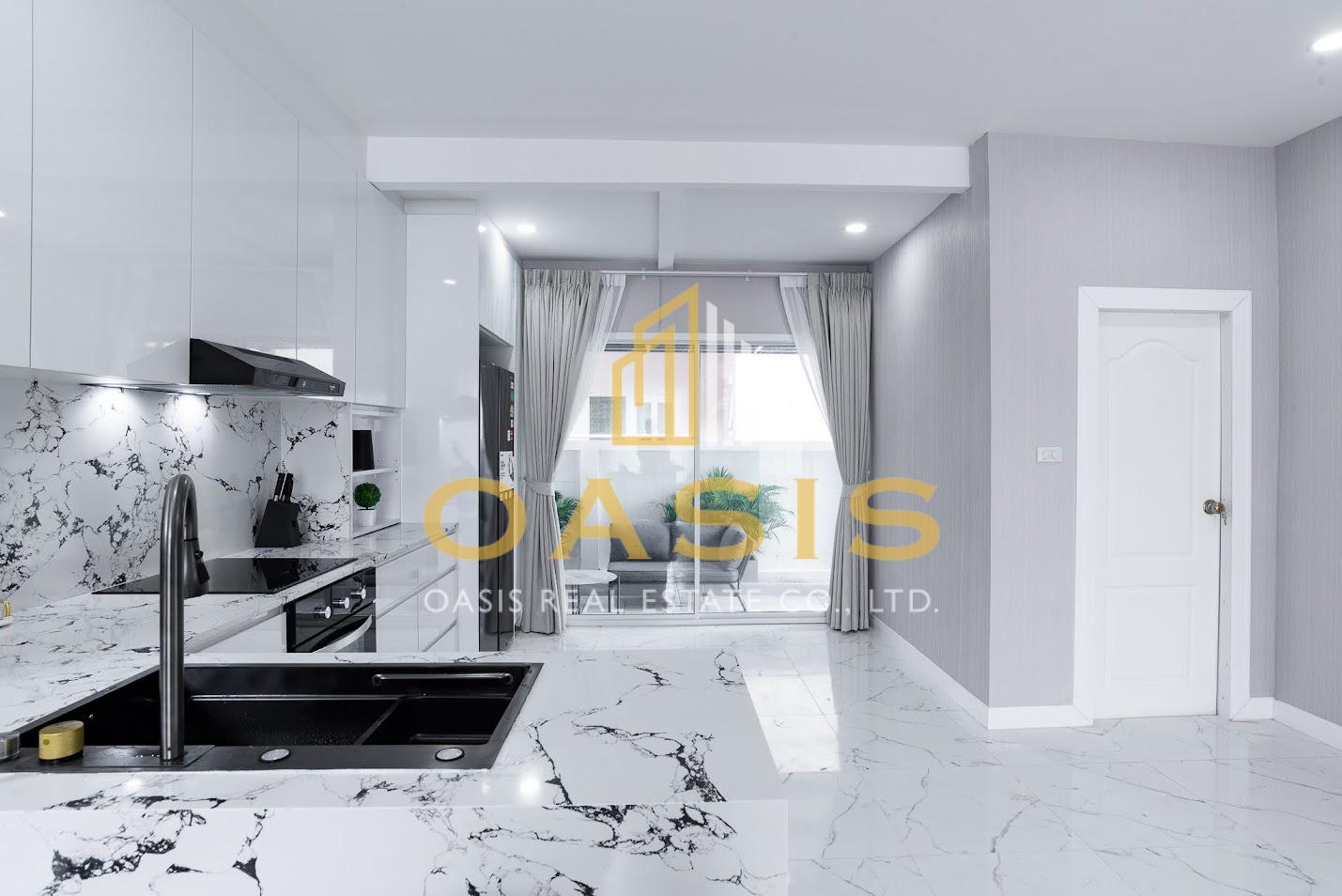 Baan Rim Hat House  Modern 4-Bedroom Pool Villa for Sale