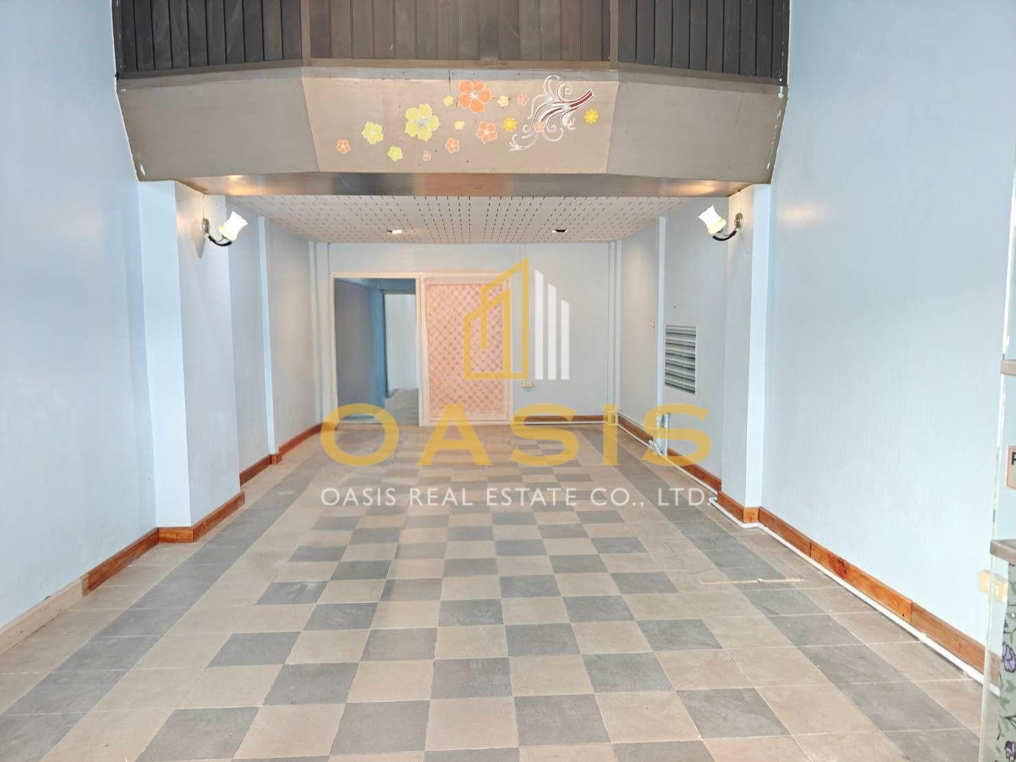  5-Storey Commercial Building Soi.Ratchadaphisek 22 – For Rent & Sale