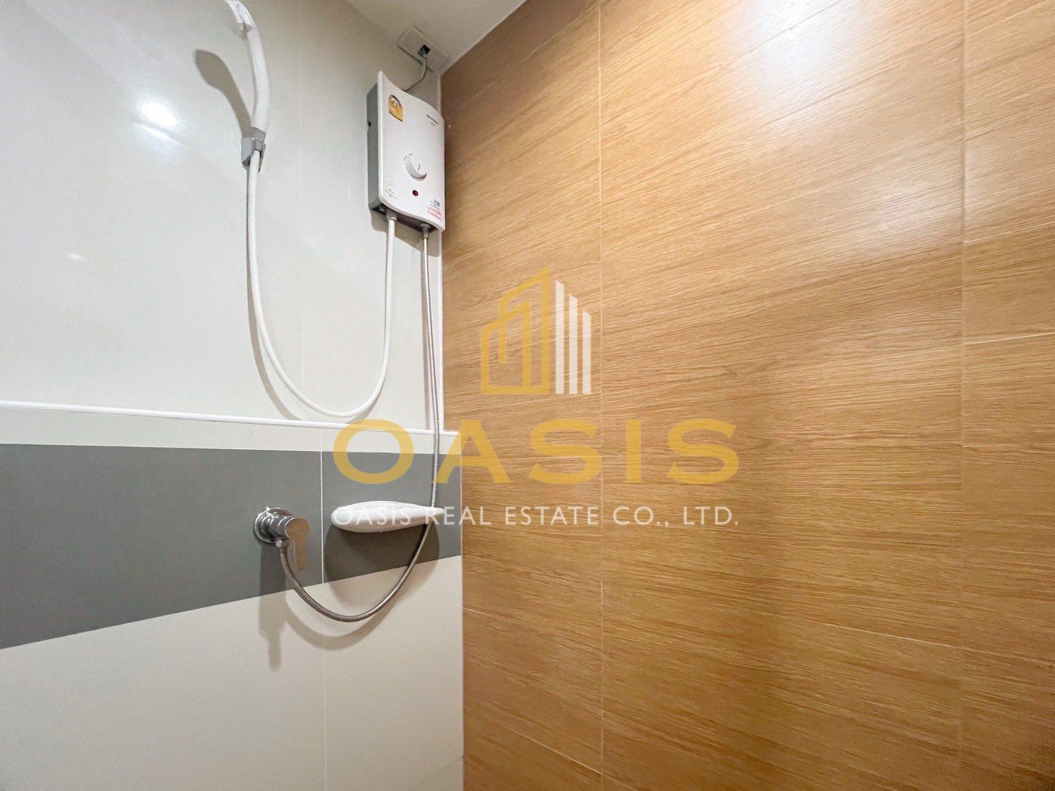 Rich Park @ Chao Phraya – Elegant High-Rise Living by the River For Rent