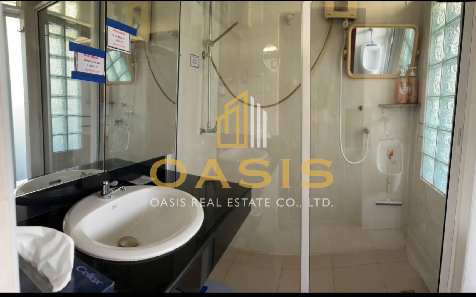 Spacious 1-Bedroom Condo in Central Pattaya for sale
