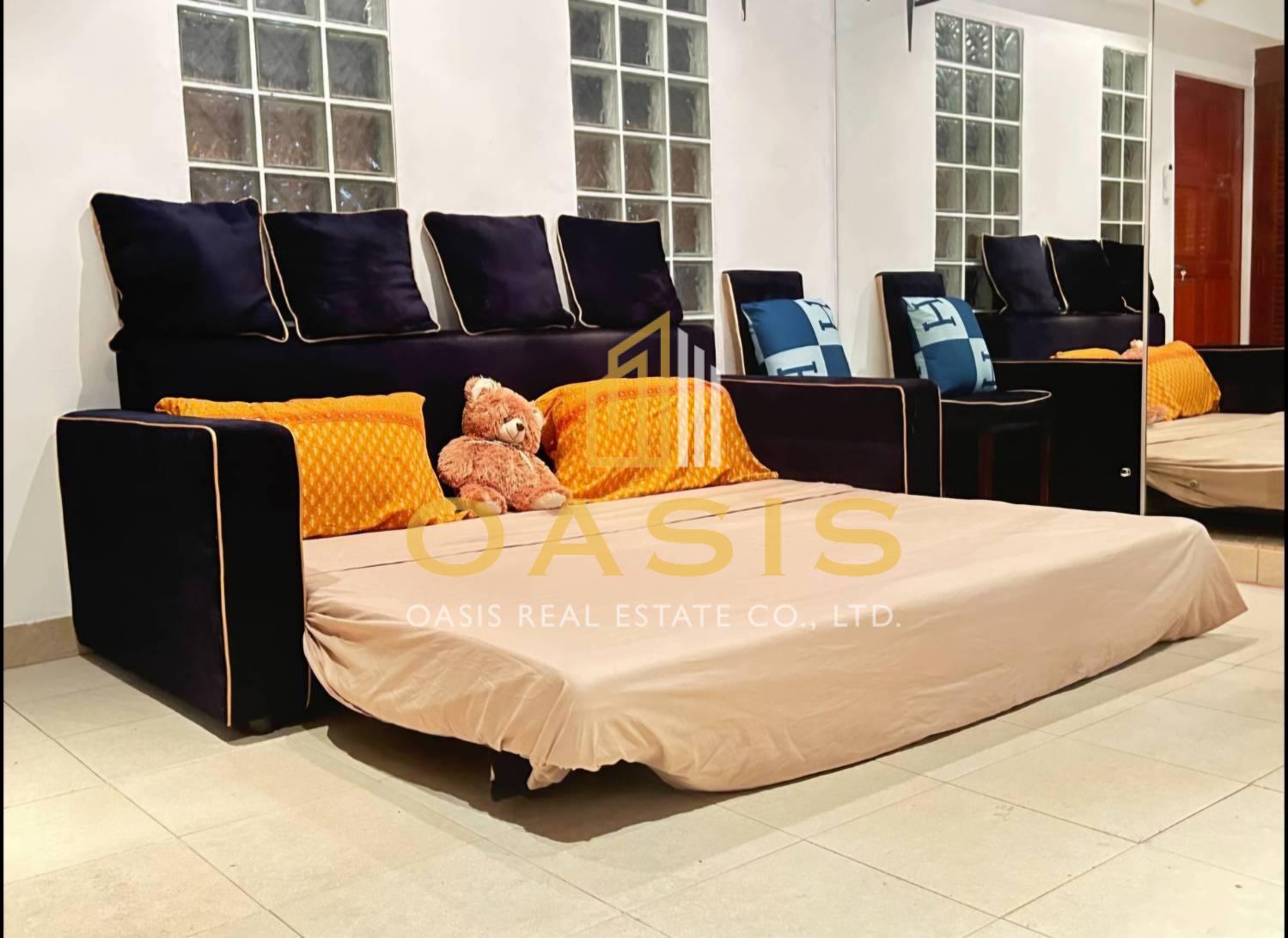 Spacious 1-Bedroom Condo in Central Pattaya for sale