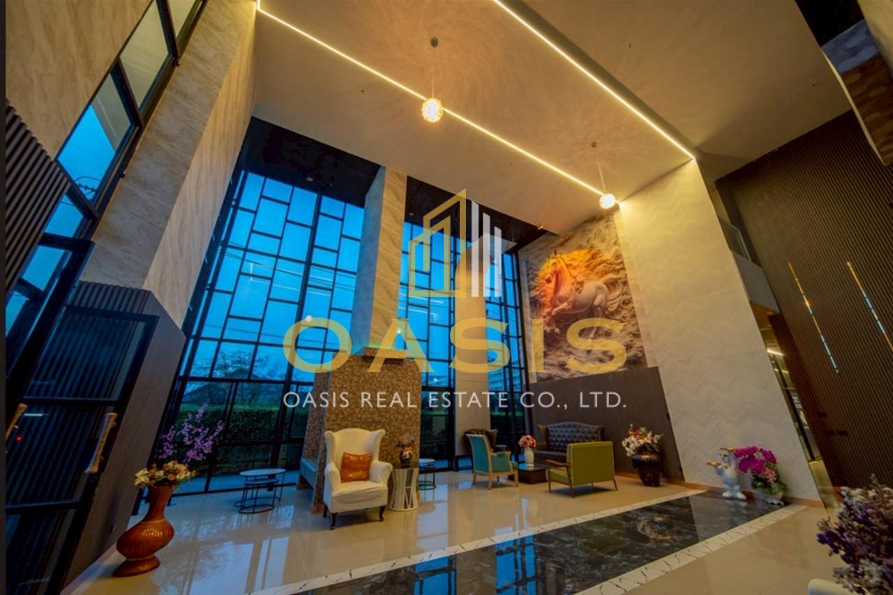 The Twin Tower Jomtien Beach, Pattaya High Floor Condo for Sale