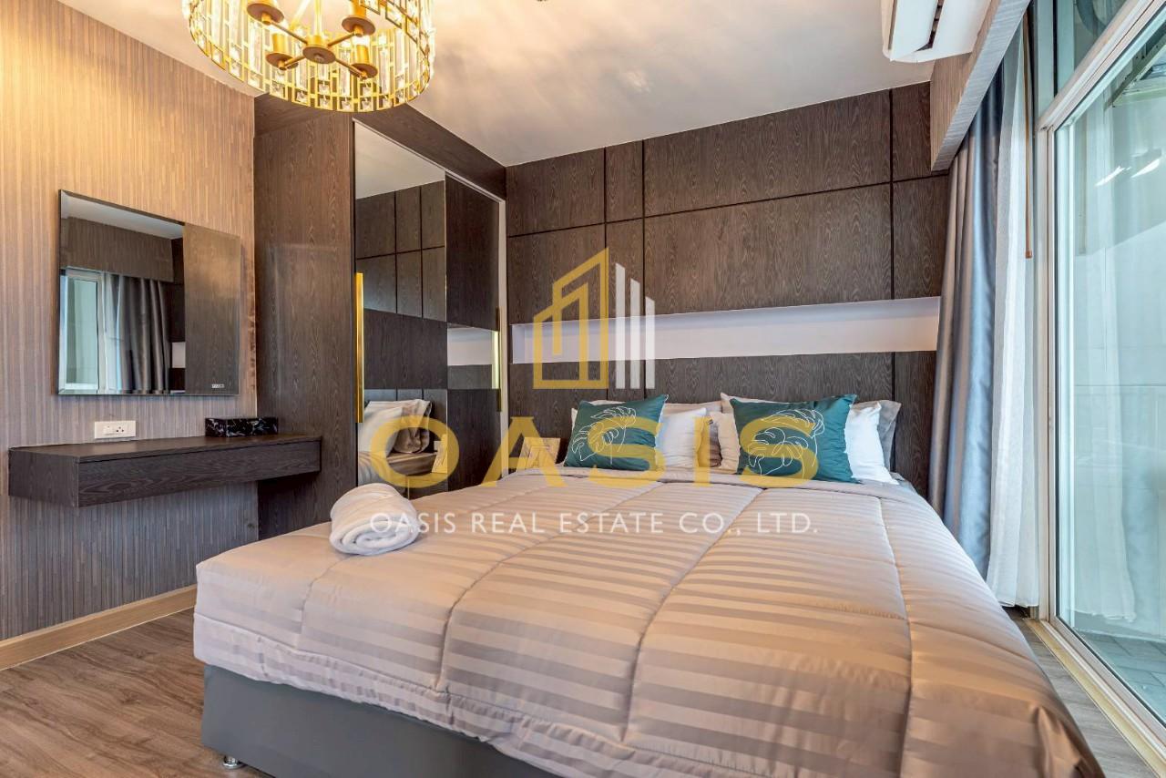 The Twin Tower Jomtien Beach, Pattaya High Floor Condo for Sale