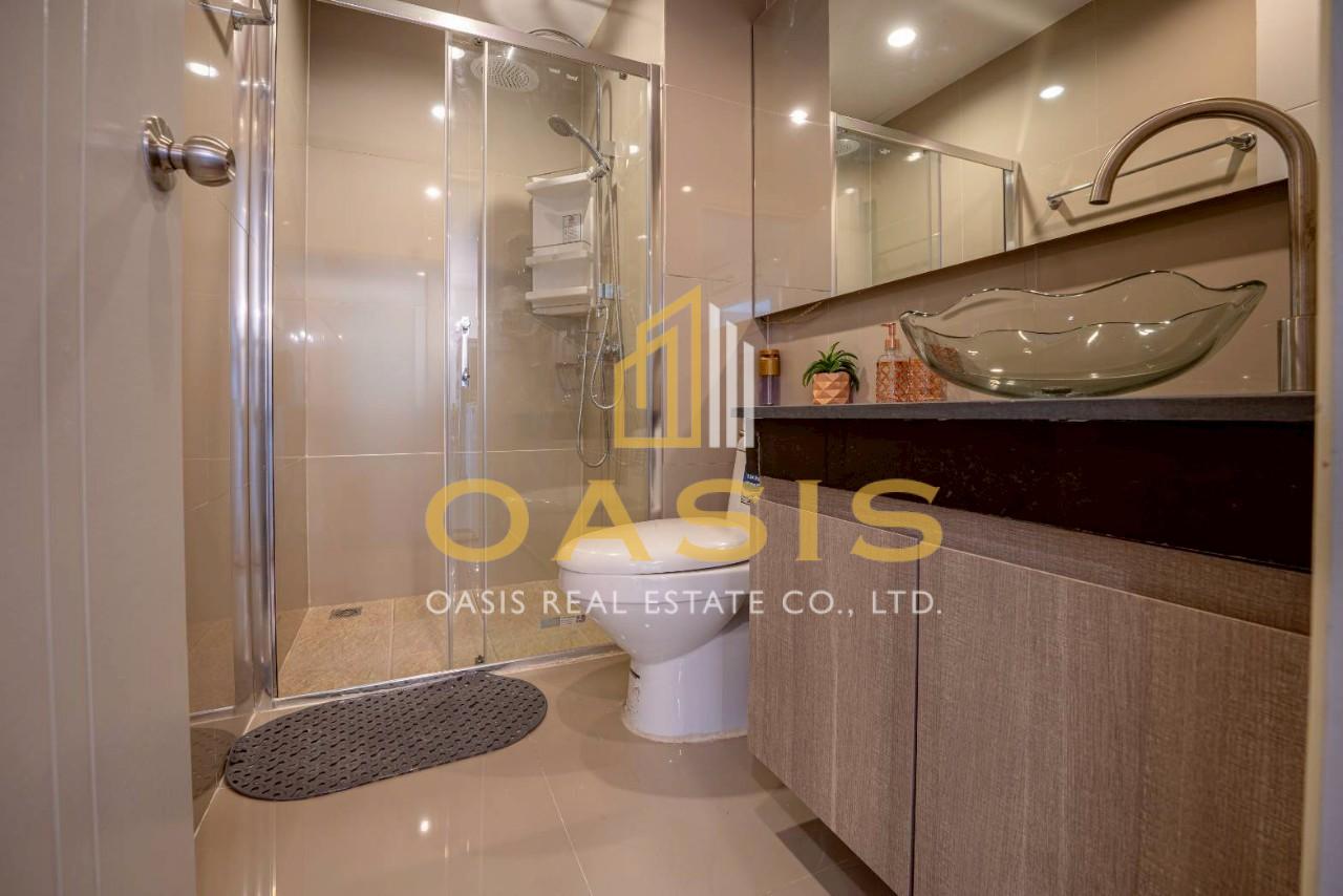 The Twin Tower Jomtien Beach, Pattaya High Floor Condo for Sale