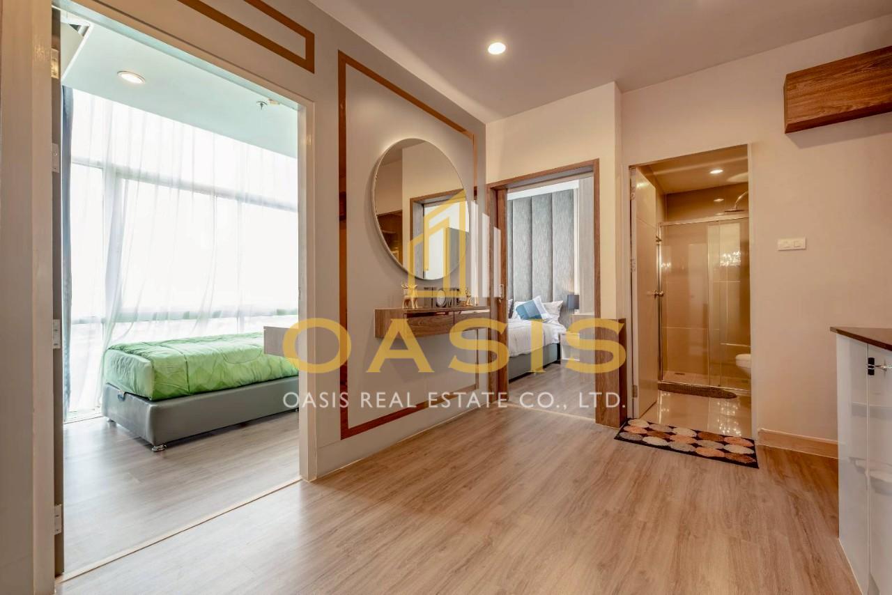 The Twin Tower Jomtien Beach, Pattaya High Floor Condo for Sale