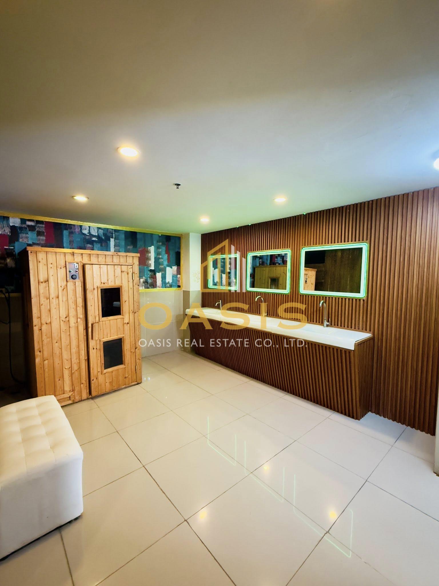 The Twin Tower  Jomtien Condo for Sale & Rent