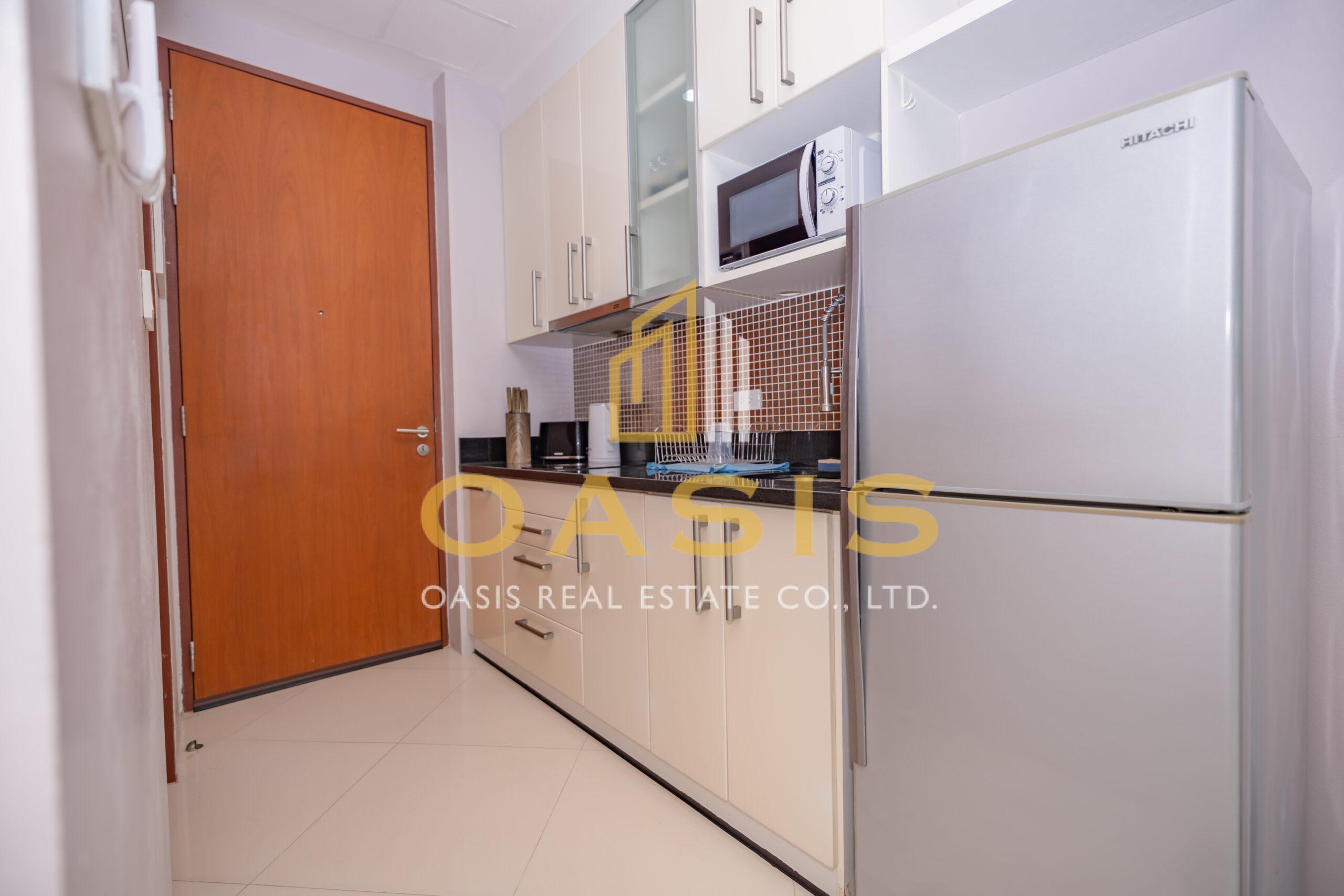 Luxurious Studio for Rent at Diamond Suites Condominium