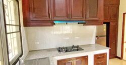 Single-Storey House for Sale or Rent