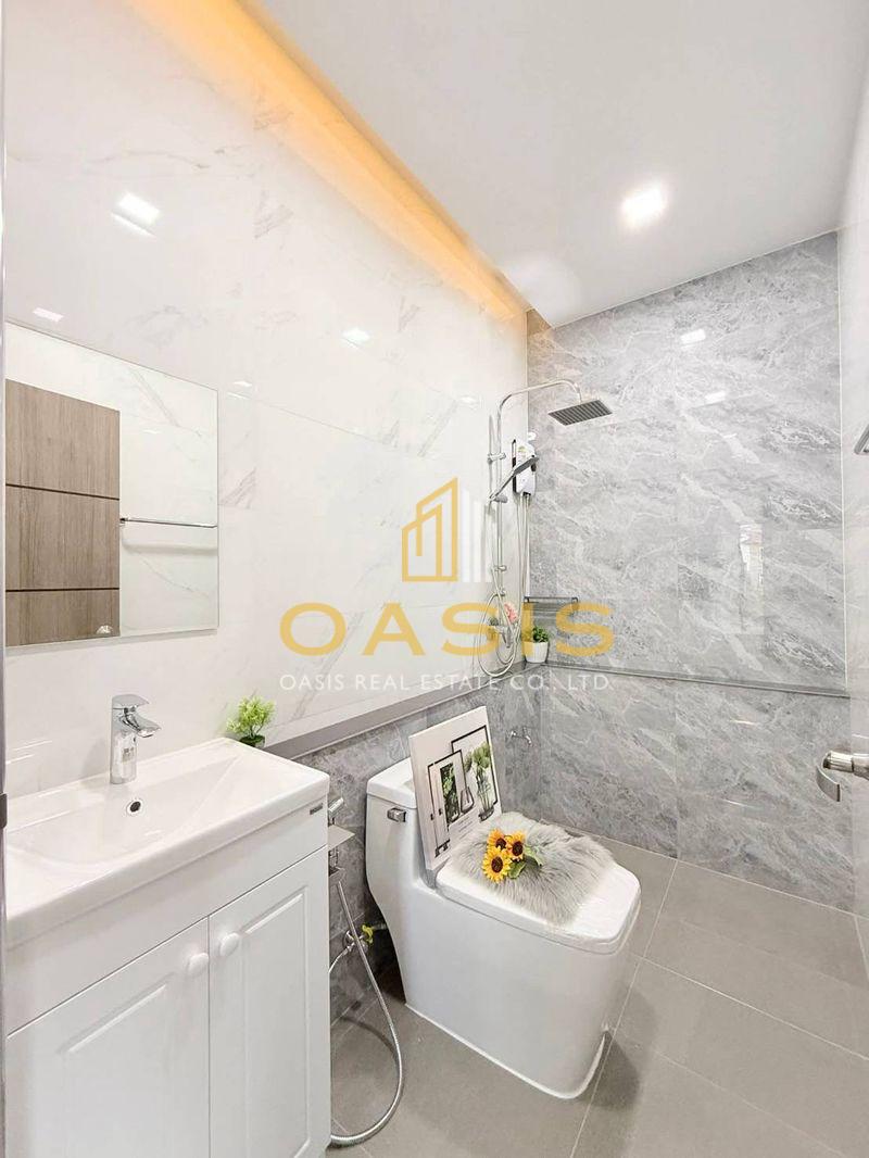 Brand new single-storey modern pool villa for sale