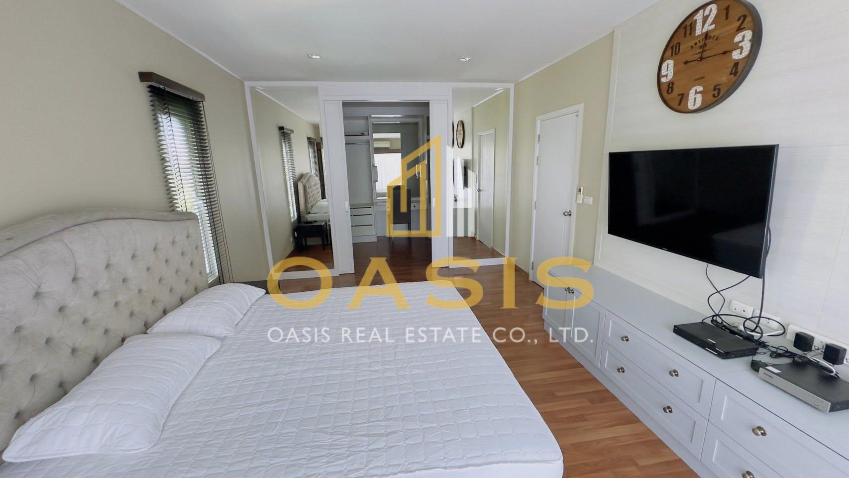 Well designed family home for sale in Baan Pruksa Nara