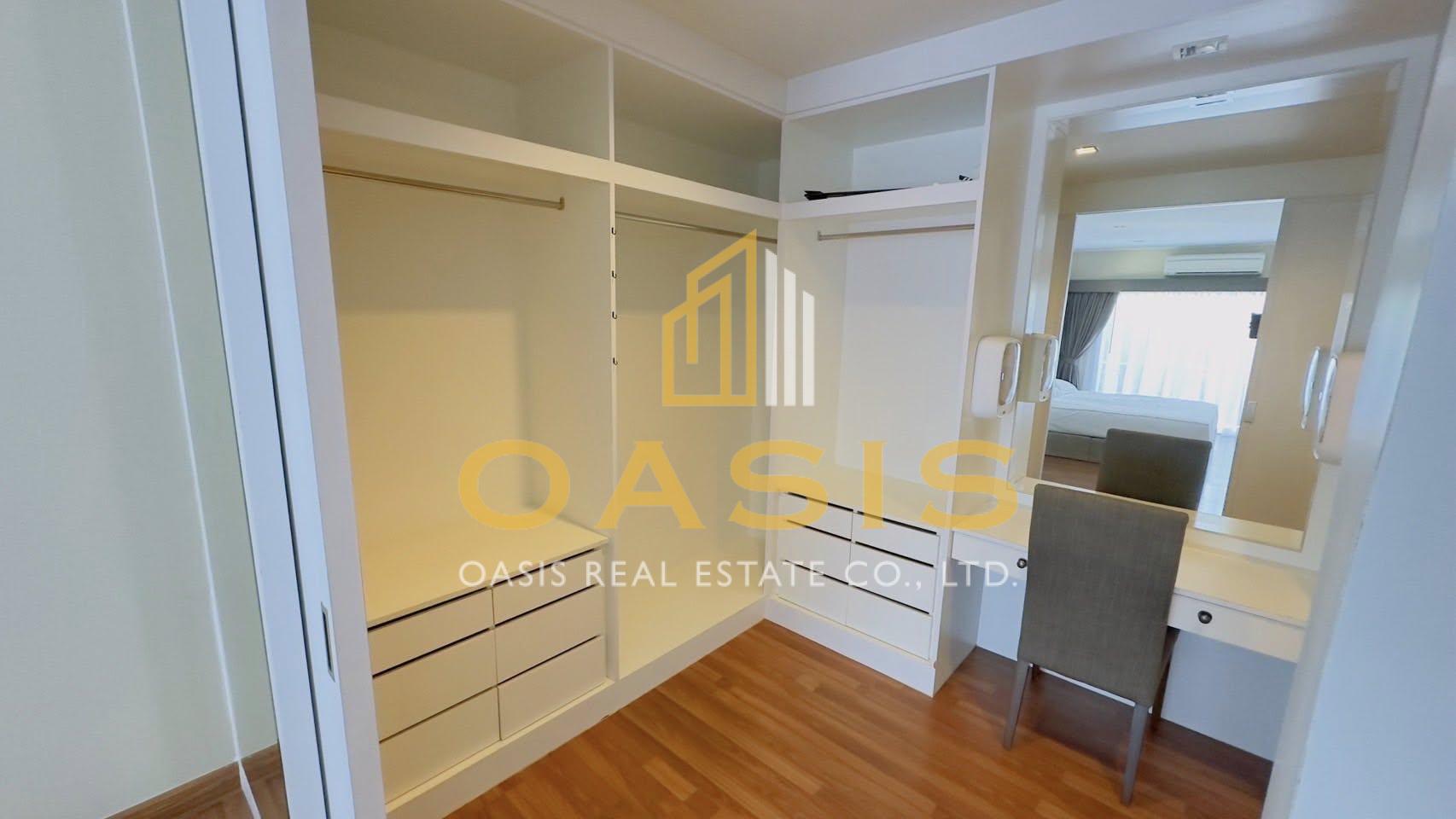 Well designed family home for sale in Baan Pruksa Nara