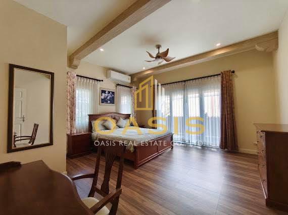 Luxury Tuscany-Style House with Private Pool for Rent – Silk Road Place