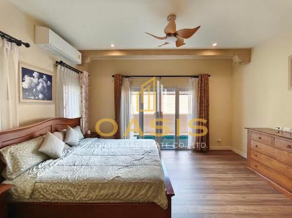 Luxury Tuscany-Style House with Private Pool for Rent – Silk Road Place