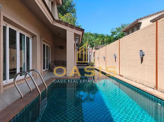 Luxury Tuscany-Style House with Private Pool for Rent – Silk Road Place